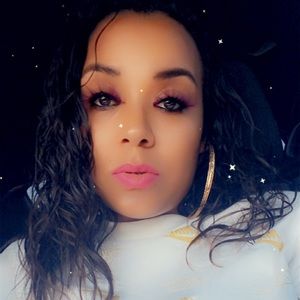 Meet your Posher, Catalina